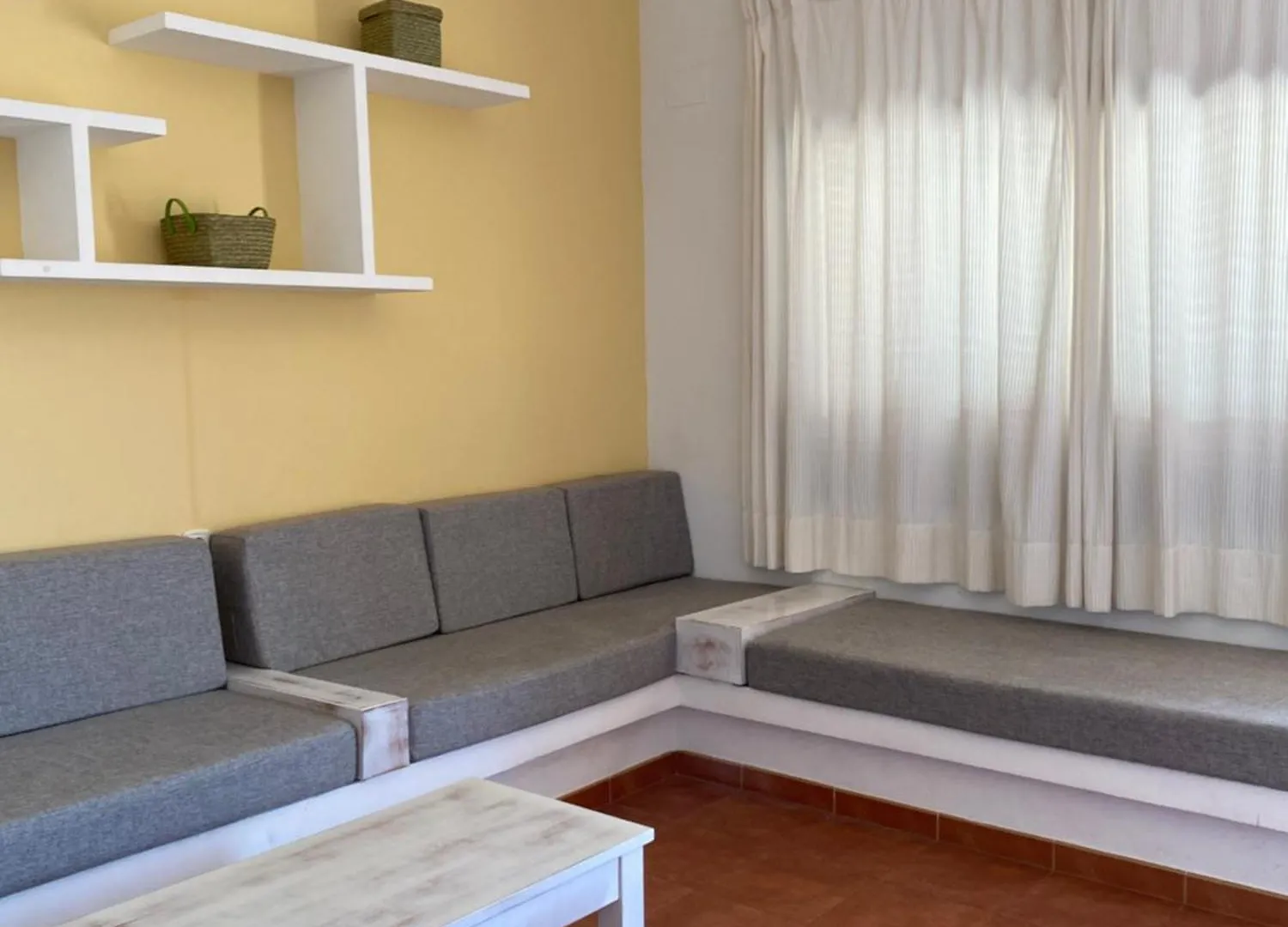 Apartamentos Llorca Platja de l’Almadrava Szálloda